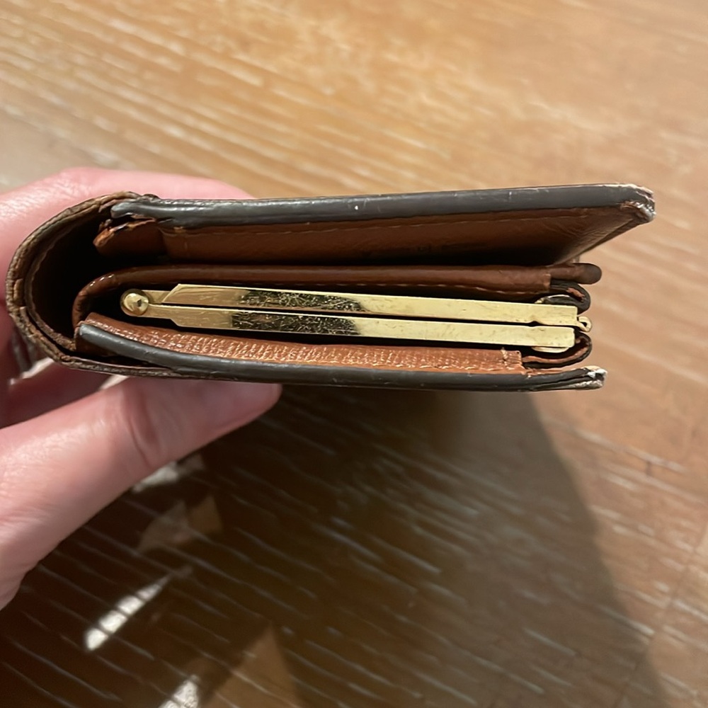 SALE PRICE FIRM Louis Vuitton monogram wallet - with snap, kiss lock coin pocket - Picture 3 of 10